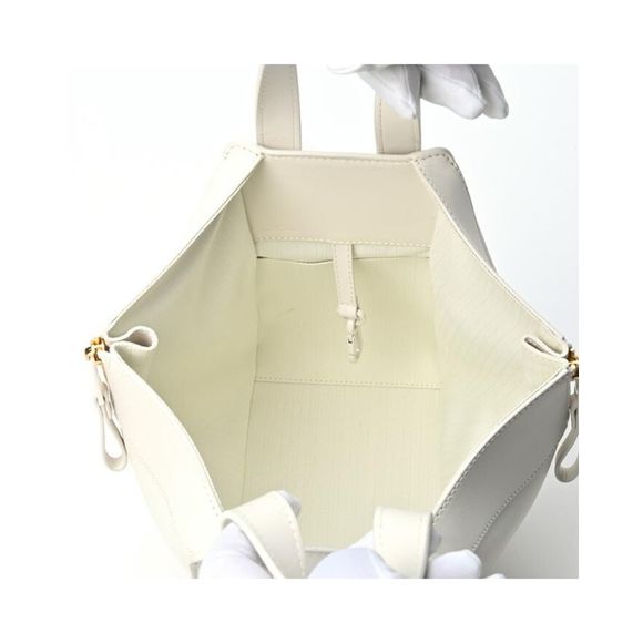 Pre Loved Loewe Leather Hammock Handbag - Picture 7 of 10